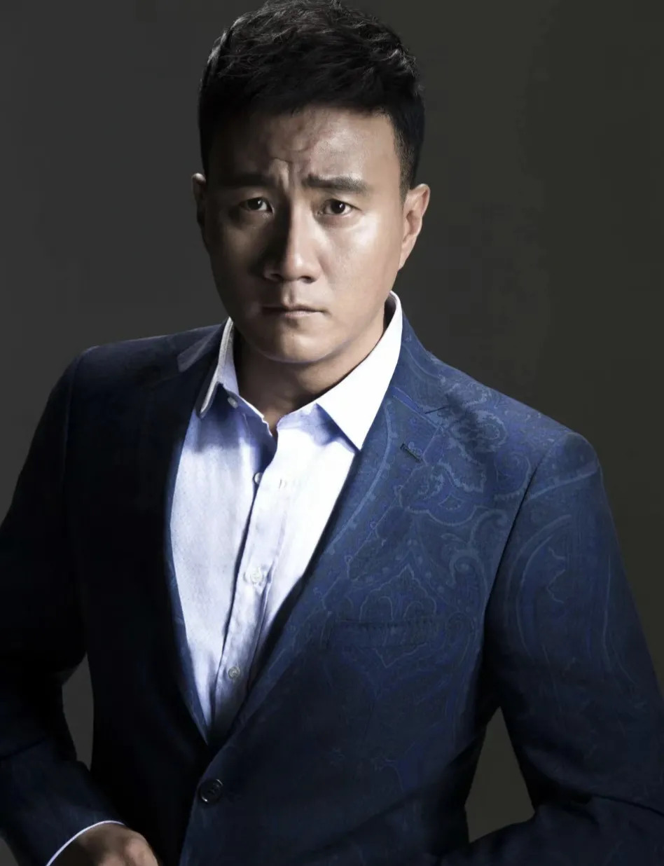 胡军老婆卢芳的演艺人生











不敢相信，舞台上光鲜亮丽的卢芳，竟