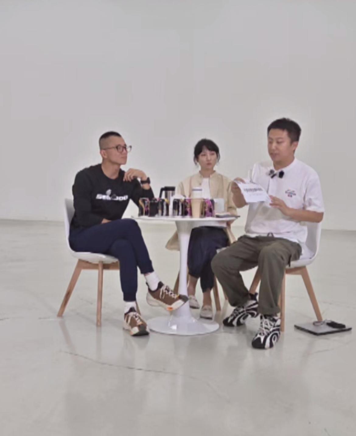 今天，汽车大V陈震在直播间，谈起租小米YU7测评事件时表示，YU7得驾驶静谧性确