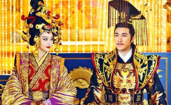 为什么唐朝认可武则天的身份？不认也不行啊，武则天之后的唐朝皇帝都是她的子孙，哪有