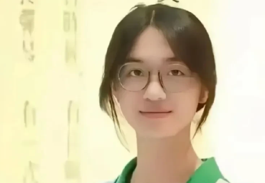 海南琼海女生失踪事件， 再一次打醒有孩子的家长们 ，现在的社会并不是100%安全