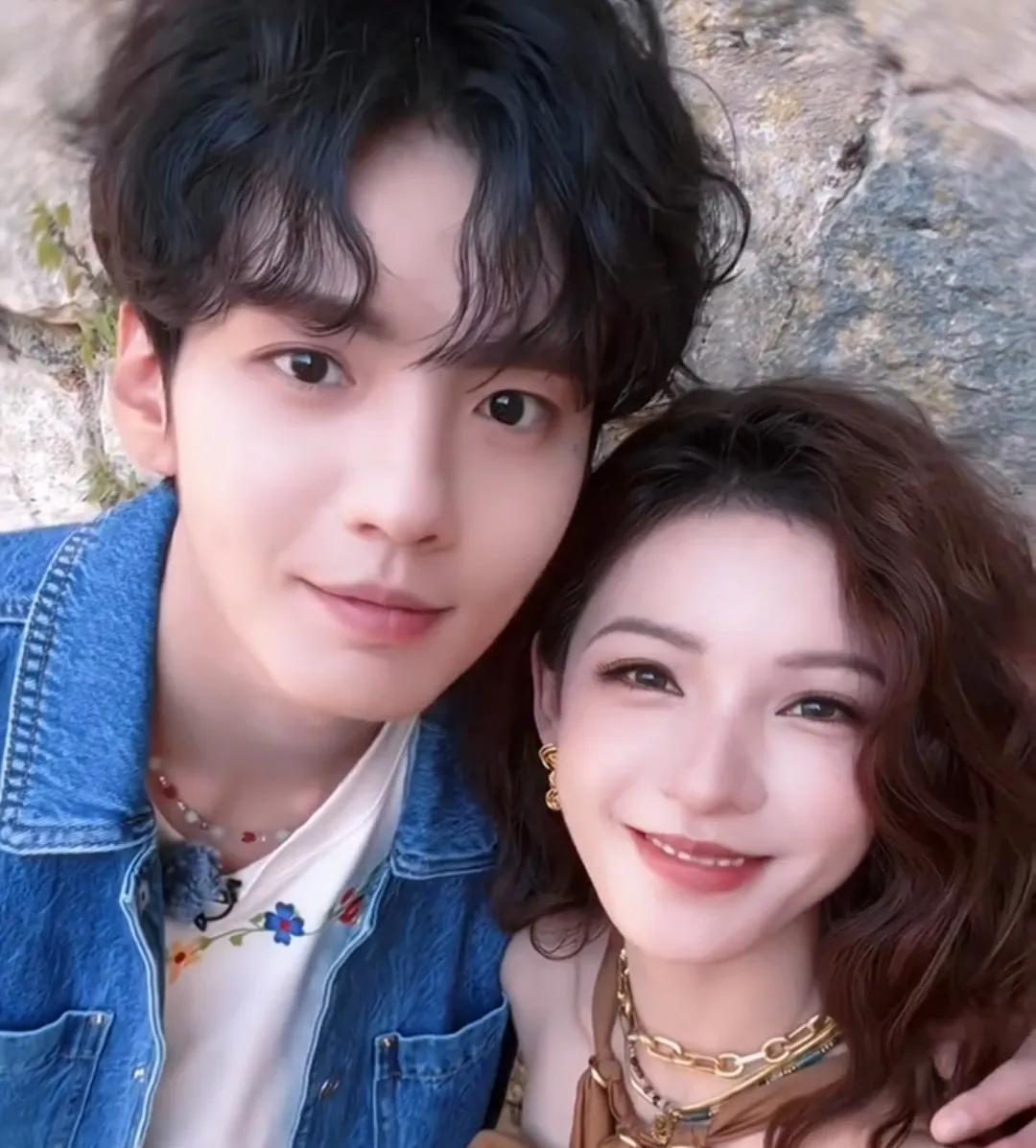 眼子答应我 这个照片让他俩共创好吗？绝对会火的，同意张予曦毕雯珺升咖的互掐，登记