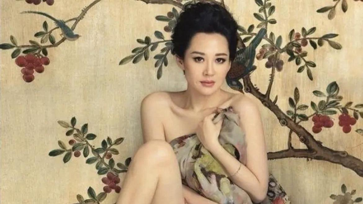 至今未婚的10位大龄女明星，个个都是盛世美颜，把日子过成了诗