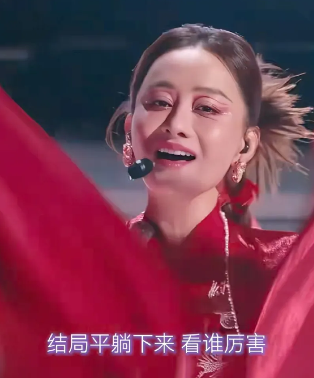 陈德容这眼睛是咋回事？跟年轻时候比变化太大了