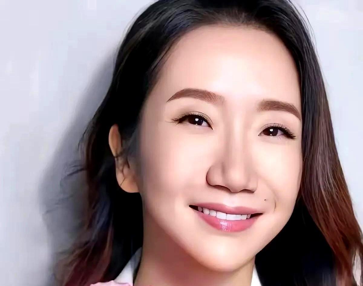 大S离世后具俊晔选择留在台湾的举动引发外界诸多猜测，如今网友开始为他操持起“第二