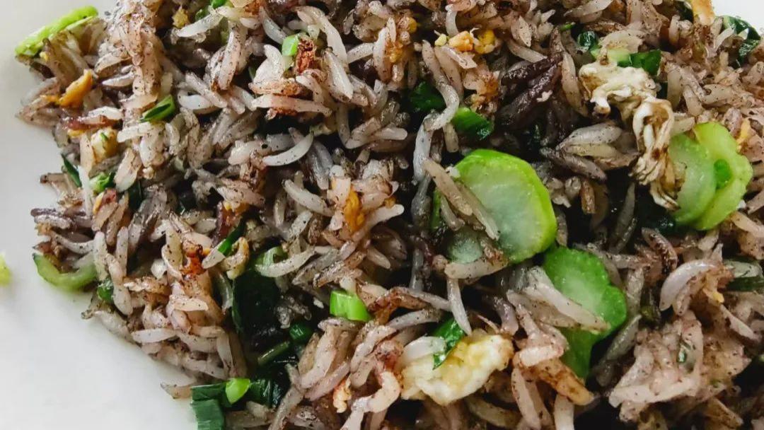 这碟鹿血炒饭，我吃一口已精神出轨！