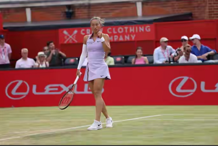 WTA500伦敦女王杯
            在北京时间14号凌晨结束的一场女