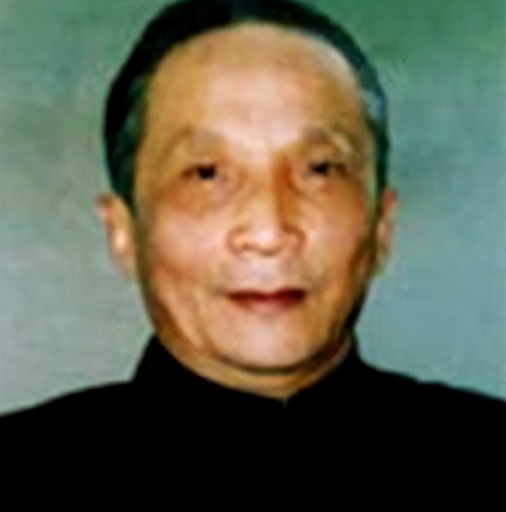 1956年，毛主席接见徐州地委书记时，忽然问他：“四”下面加个“南”是什么字？地