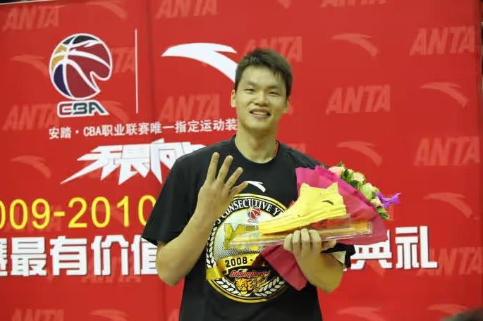 搞到焦泊乔、崔永熙，朱八就封神了？封个6啊！1、以徐昕、陈国豪等4人为代价，能换