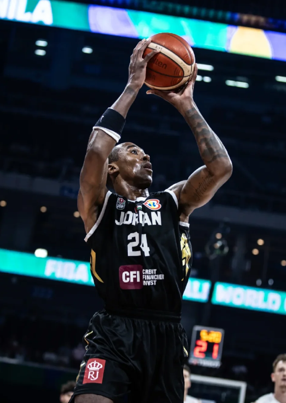 近日，中国男篮小组赛对手约旦男篮，公布了备战2025年男篮亚洲杯的30人初选名单