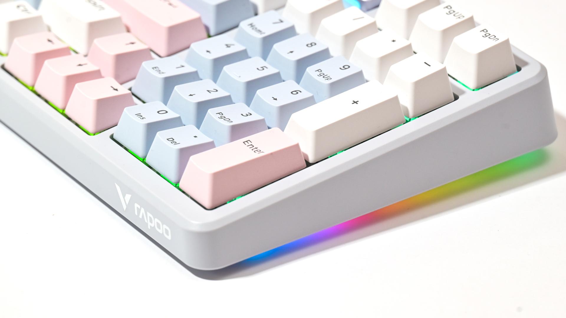 全面均衡高性价比，雷柏客制化多模键盘V700DIY-98