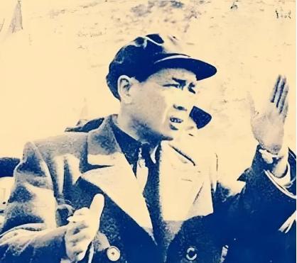 [浮云]1951年，地主徐裴章被判死刑，行刑时，他已经绝望，谁知地委书记却派人送