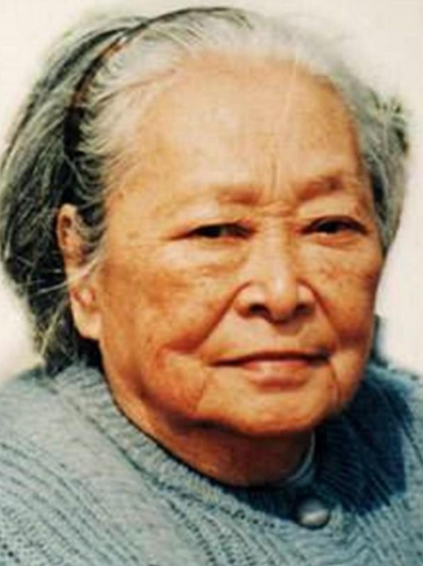 1941年，多年未见丈夫的曾宪植来到丈夫叶剑英的住处，可当她推开房门时却傻眼了，