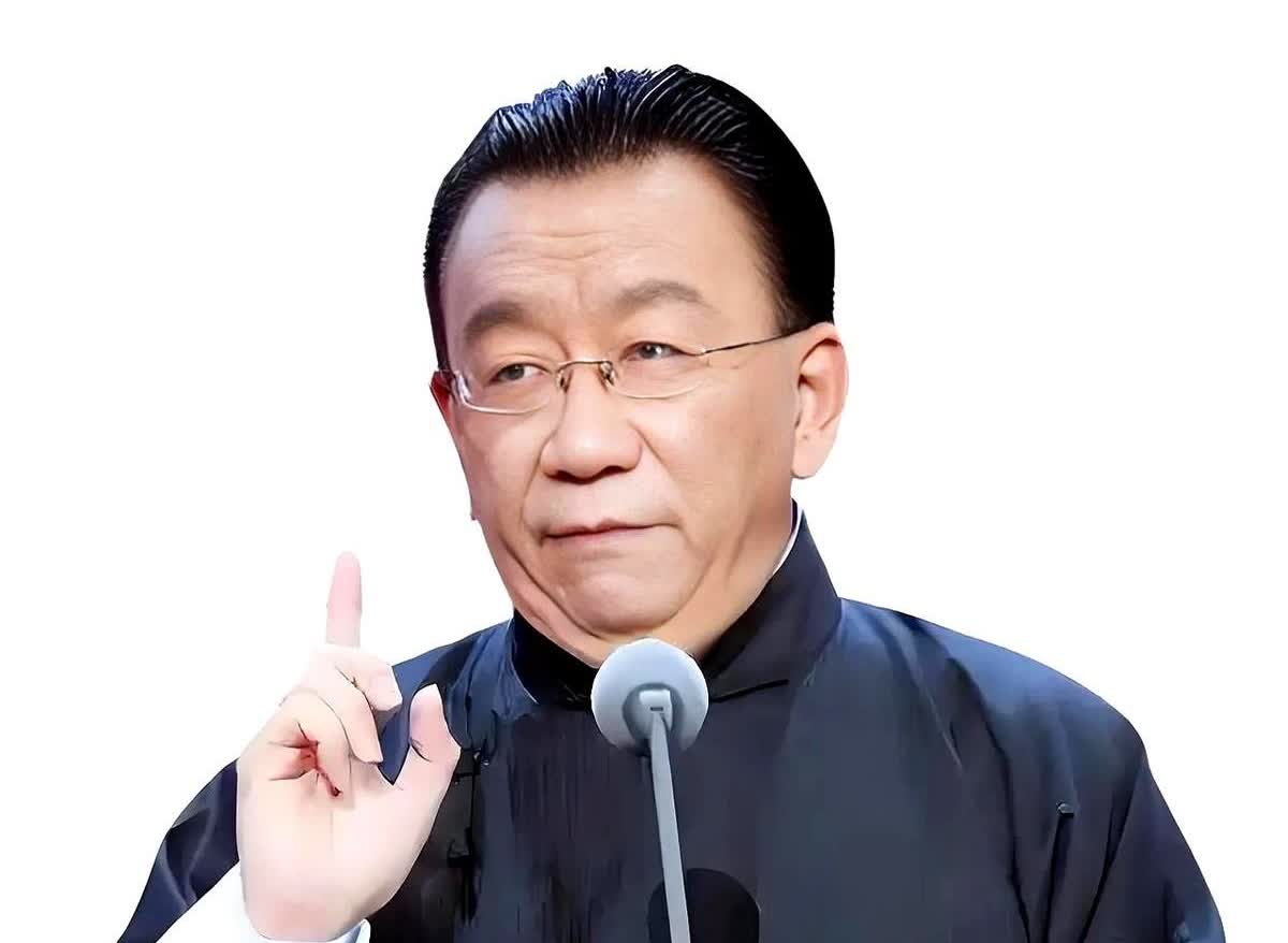 歪嘴老汪在直播间爆料了候耀华的许多丑事，侯耀华直接回应，像这种人根本就不配我和他