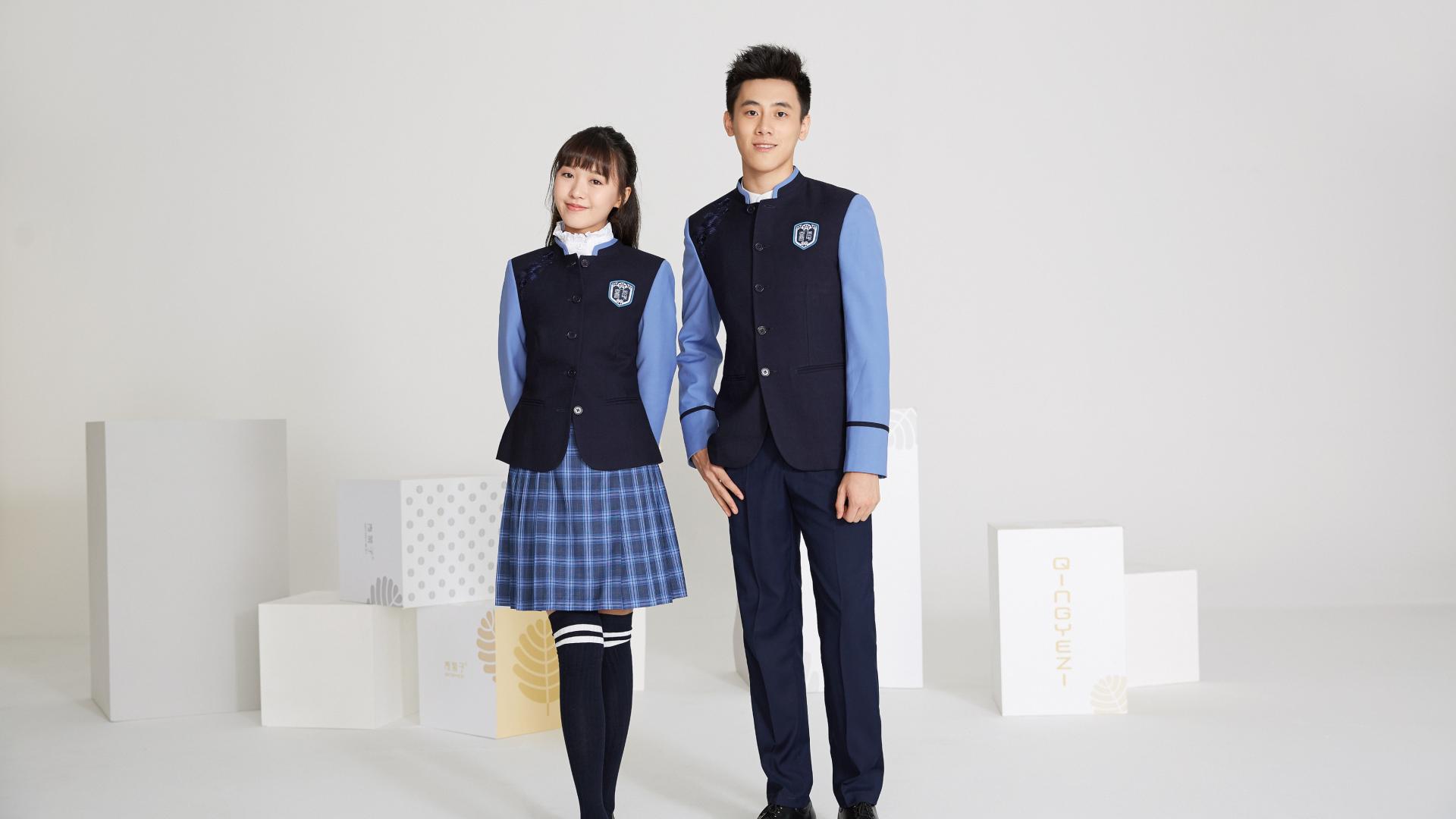 秋风送爽，穿衣有道：一份给学子的秋季“叠穿”指南