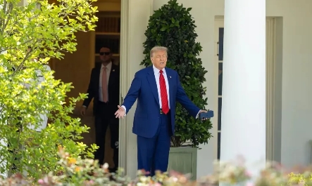 突发！美国总统突然发布全国电视讲话，称“伊朗的核设施已经被摧毁”！
多家媒体纷纷