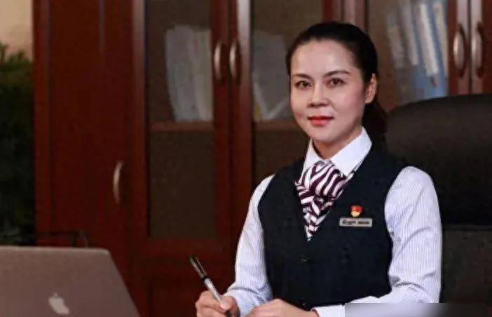 贵州农信高管被查，模范背后藏黑幕，储户存款安不安全？
7月17日贵州省纪委监委通