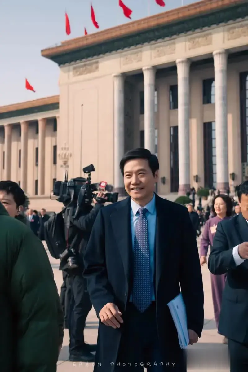 现在的雷军放在清华北大能追到学霸校花吗？