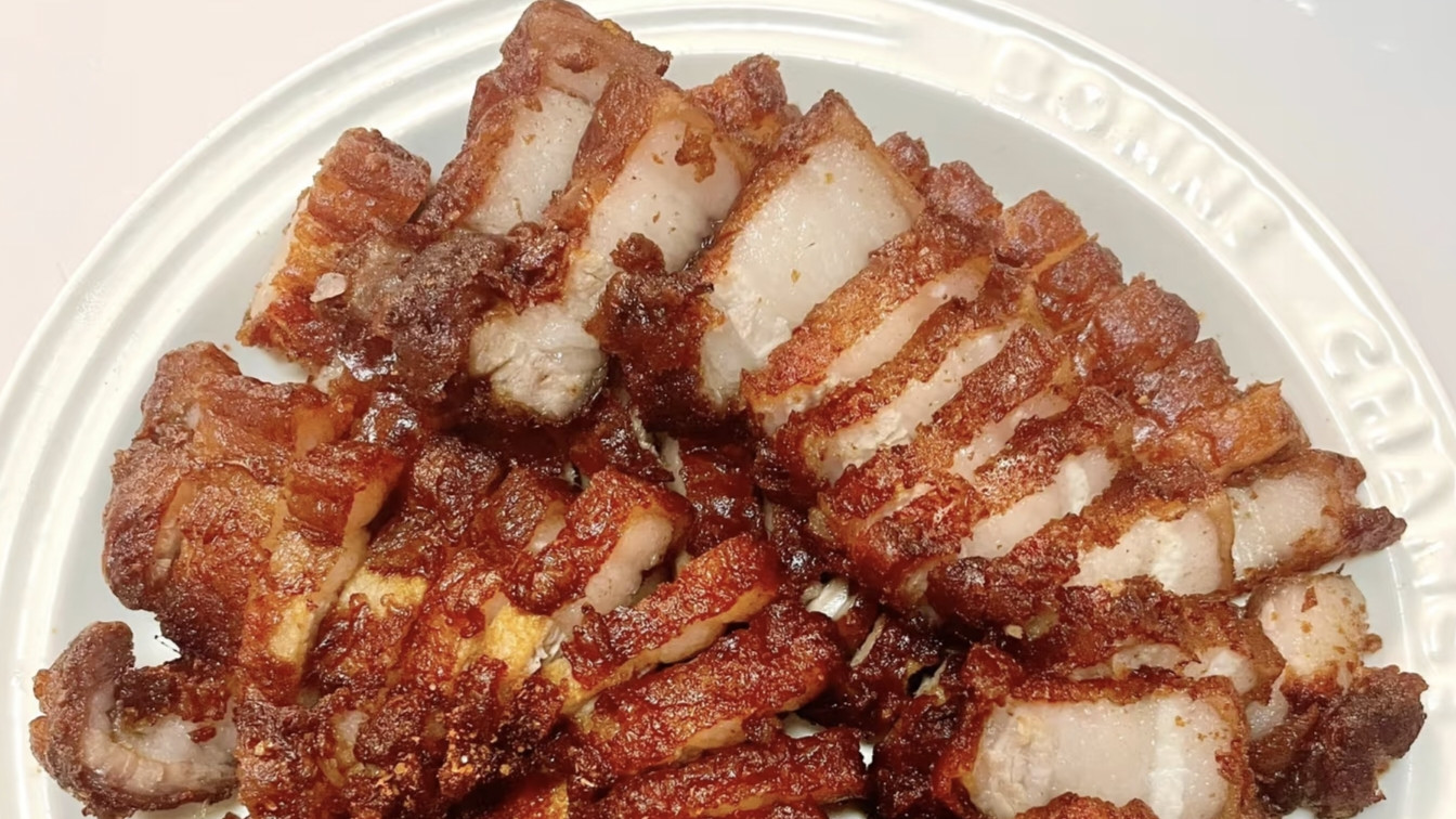 脆皮五花肉：一口嘎嘣脆，香到灵魂出窍！