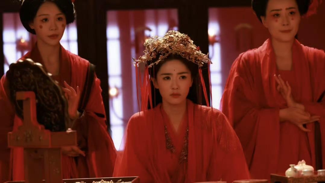 《临江仙》：争议漩涡中的爆款之谜