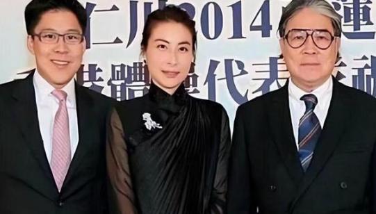 郭晶晶结婚时，父母退回了价值3亿的四合院，还有1000多万的彩礼，结婚当天，郭父