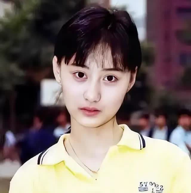 破案了！
陈德容之所以现在这样，
完全就是她这一辈子过得
太顺利了！

