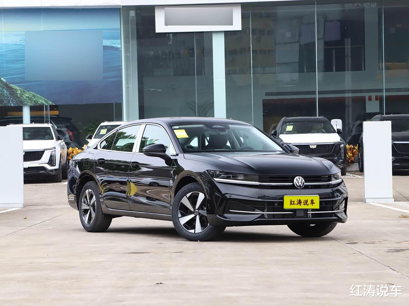 新款大众迈腾B9即将上市，方向盘回归实体按键，增华为HiCa