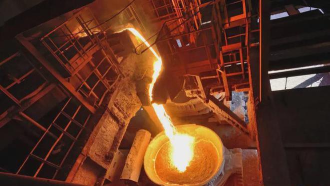 如果你不小心掉进钢水中，是先感受到疼痛，还是不会痛直接化了？