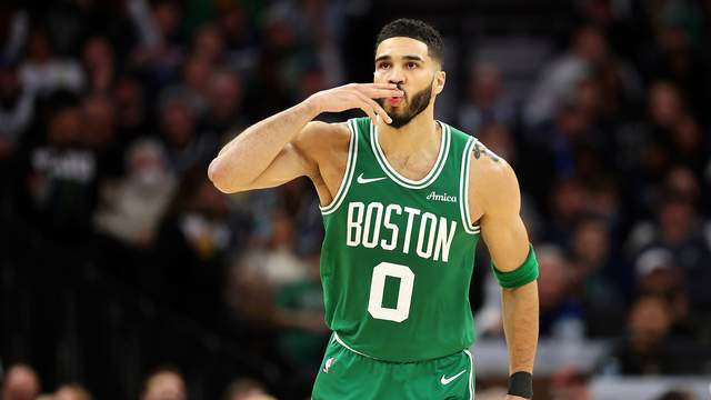 骑士VS绿军：谁将笑到最后？