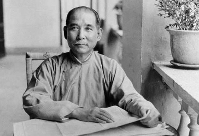 1953年蒋纬国赴日，寻到蒋介石旧友，对方告知：蒋介石不是你生父
1953年7月