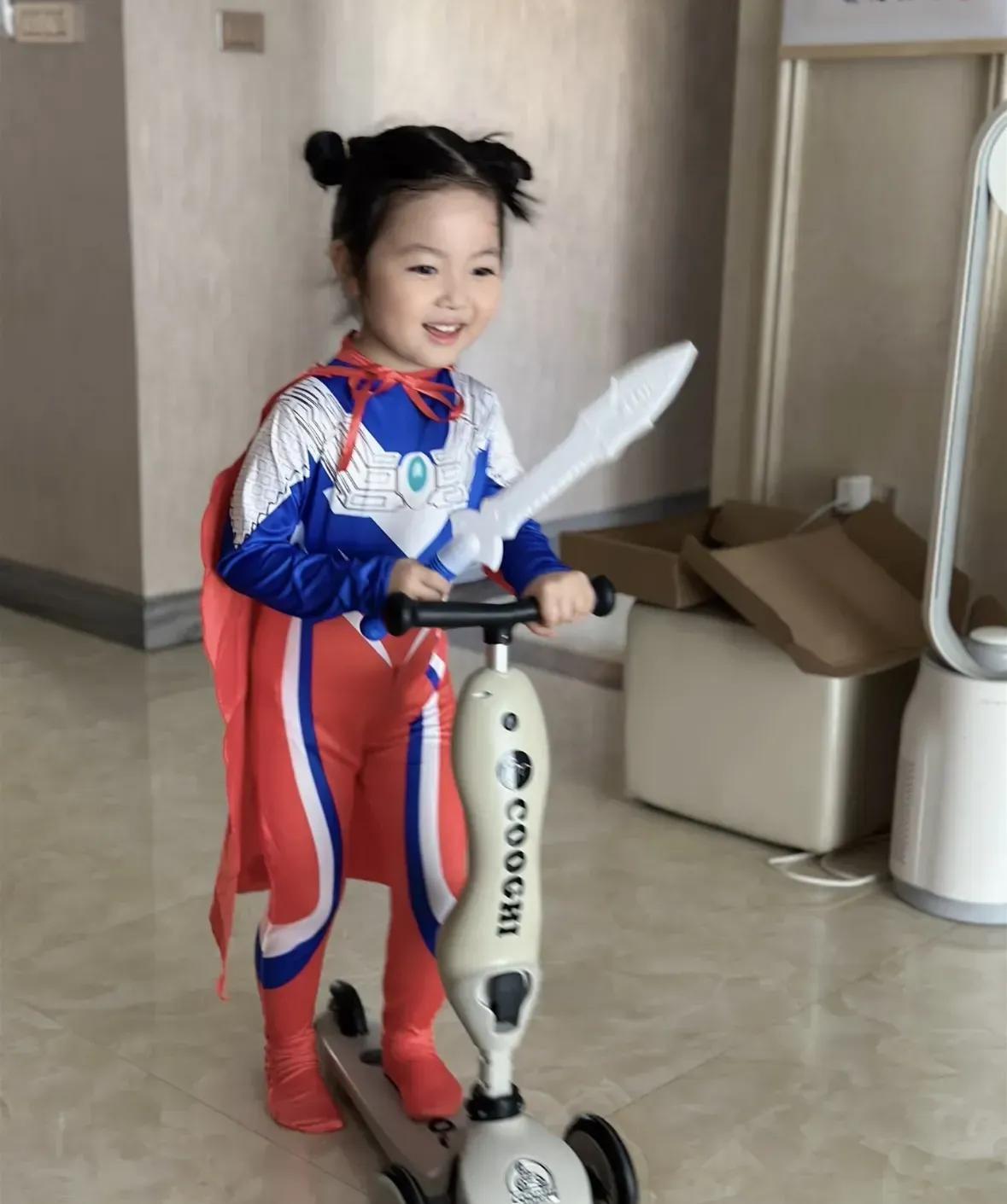 世界公认带娃20法
1、孩子不吃饭，你就饿他。
2、要是脾气大，你就少骂他。
3