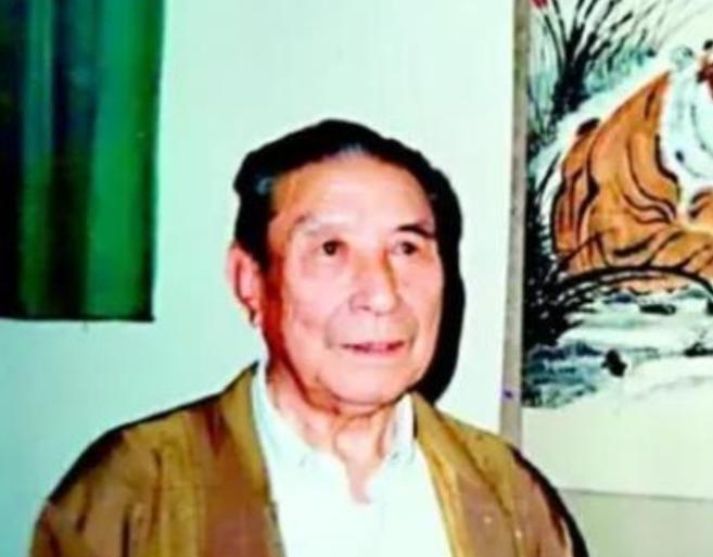 1939年，在山东陵县300名八路军，被1200名日军包围。激战一番后，八路军子