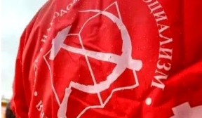 五一劳动节当天，俄罗斯共产党在莫斯科大剧院对面的卡尔·马克思雕像旁，以与选民见面