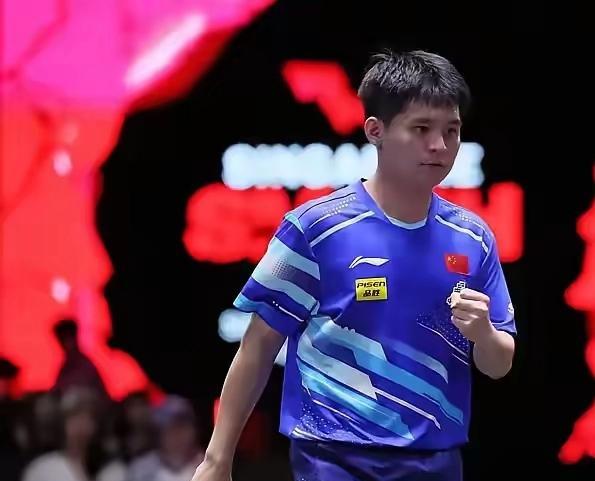 今日国际乒联世界排名积分差距拉开、张本兄妹双登“第一”：
林诗栋位于男单世界第一