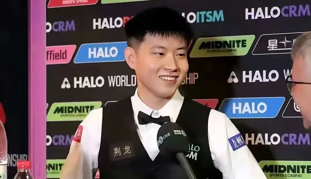 火箭输了，丁俊晖也输了，至此上海斯诺克大师赛4强全部出炉。
第一组、由塞尔比对