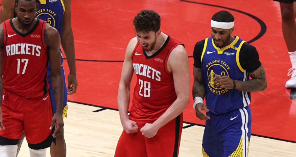 字母过来火箭肯定出申京。
字母进入NBA开始就需要配有3分的C给他拉开空间，从字