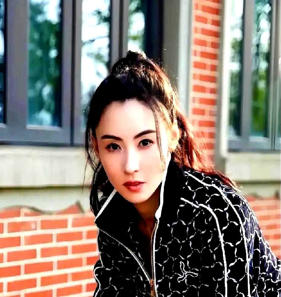 张柏芝最近被记者追问谢霆锋结婚的事，直接甩了句：