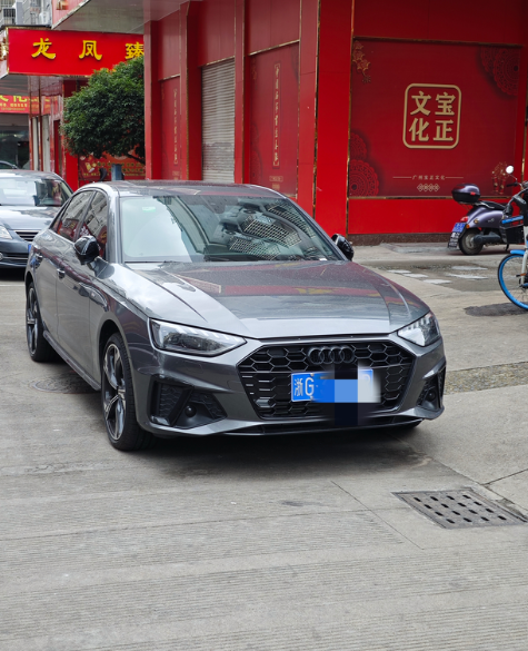 24款A4L星夜版行驶2000公里感受
🚗【用车感受】
内饰这方面属于是萝卜青