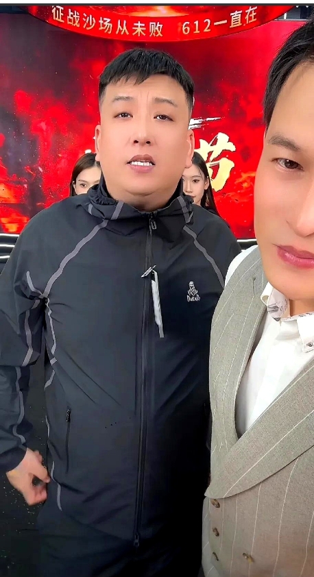 今天天津李四助力小沈龙破亿，李四只有一个要求就是过些日子我也要破亿，你能不能帮我