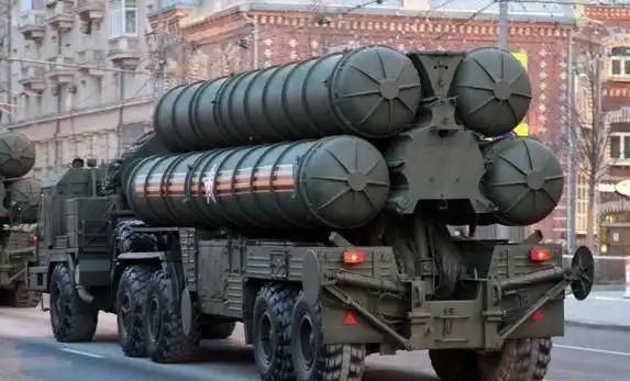 S-400防空系统的故事，从2014年谈判伊始就透着战略考量。那年，东方大国防空