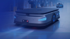 10月28日震撼首发！万可五款 AMR智能机器人 齐亮相，解锁仓储物流全流程自动化新路径