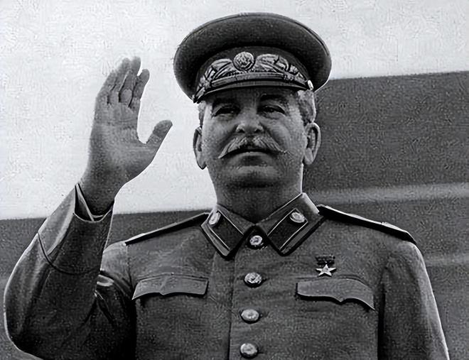 西安事变时，斯大林说：中共和张学良都没有领导全国抗日的能力