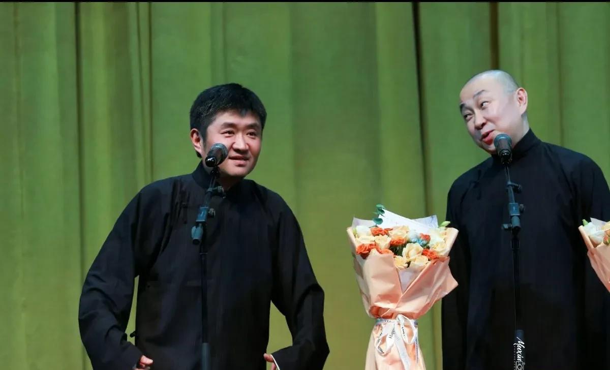 苗阜、王声，都是“明”字辈的相声演员，苗阜的师父是郑小山，王声的师父是郑文喜。