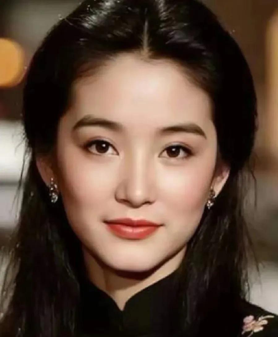 林青霞的美，不只是传说
总听人说林青霞美，她到底有多漂亮？
当年拍《窗外》，19