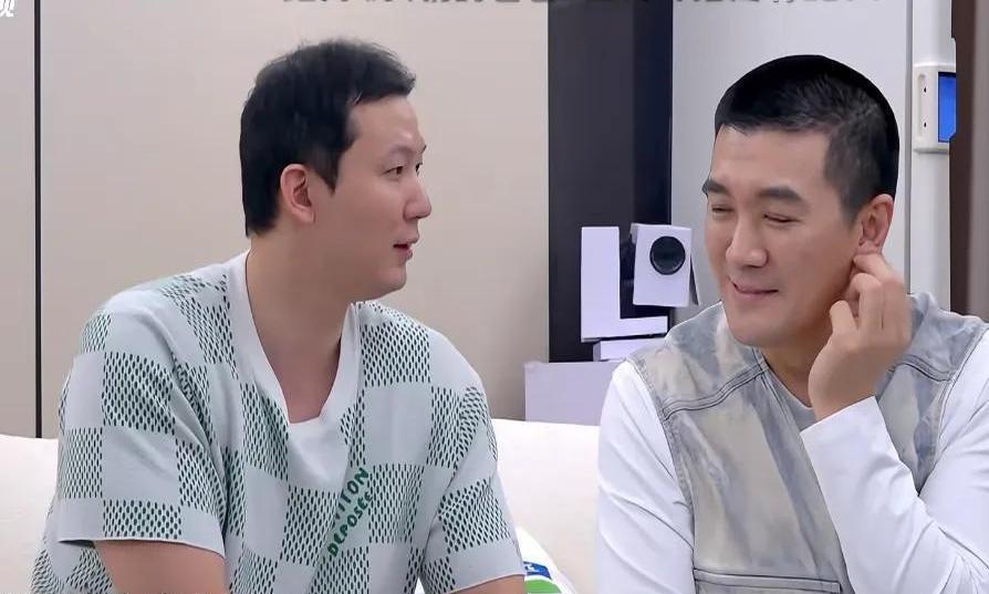 杨子这情感史简直能拍成一部豪门连续剧了。
节目组请他来当嘉宾算是押对宝了，这位商