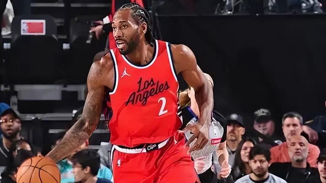 NBA新赛季的大幕即将拉开，洛杉矶快船队却陷入了前所未有的风暴中心