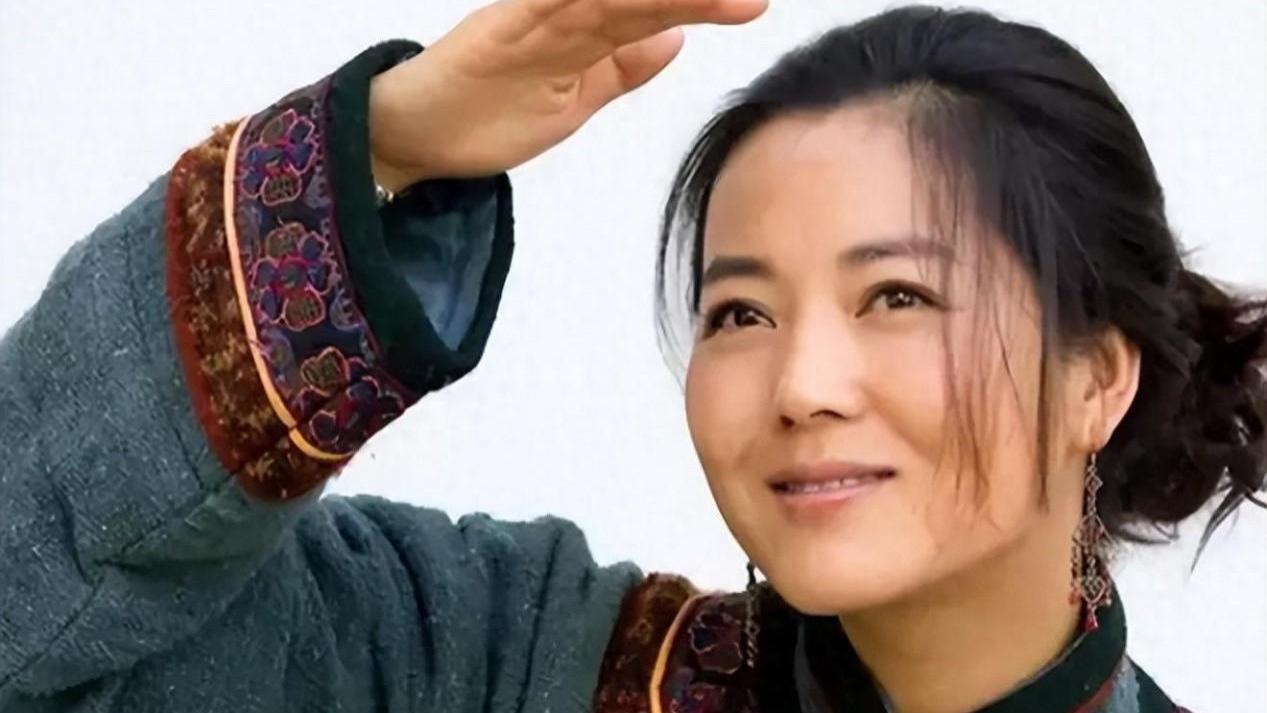 45岁高龄为丈夫生下一儿一女，10年过去了，王茜华过得怎么样？