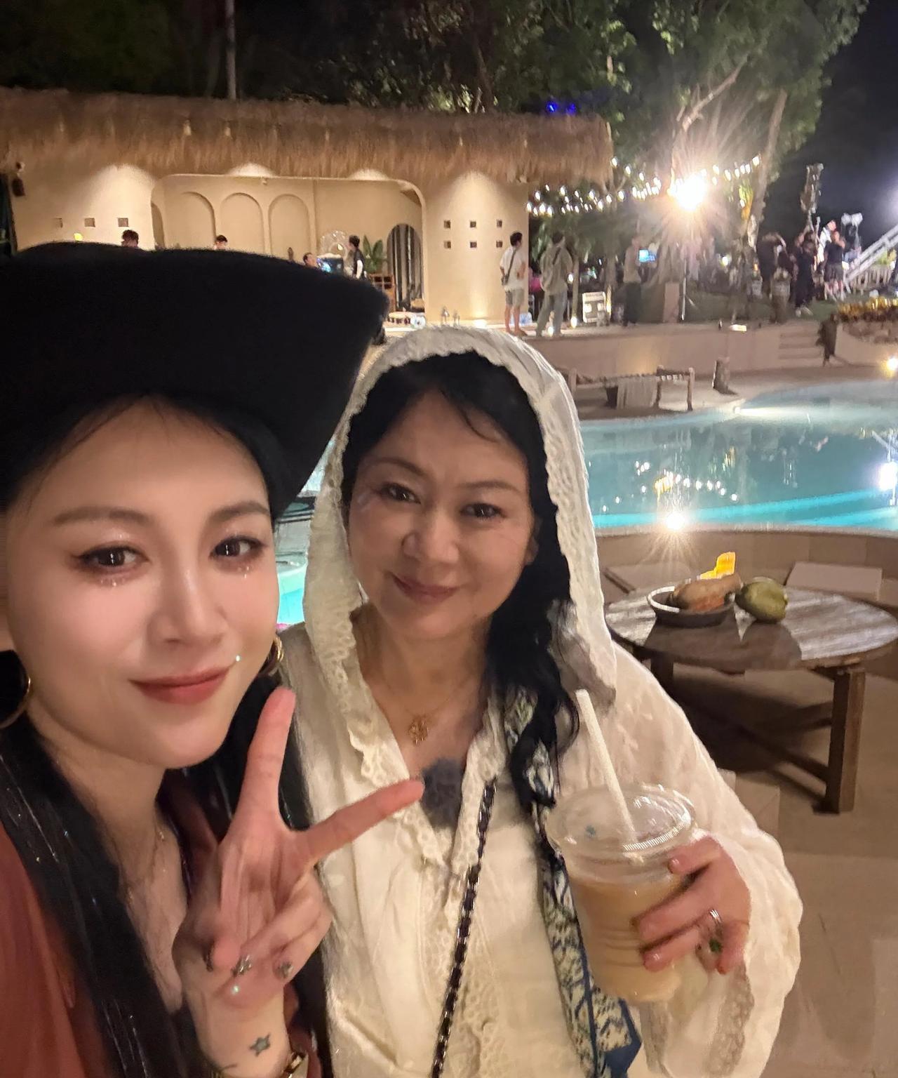 李嘉格发文说她很幸福！但是网友评论:希望你活的真实，因为“假”一定会被观众察觉。