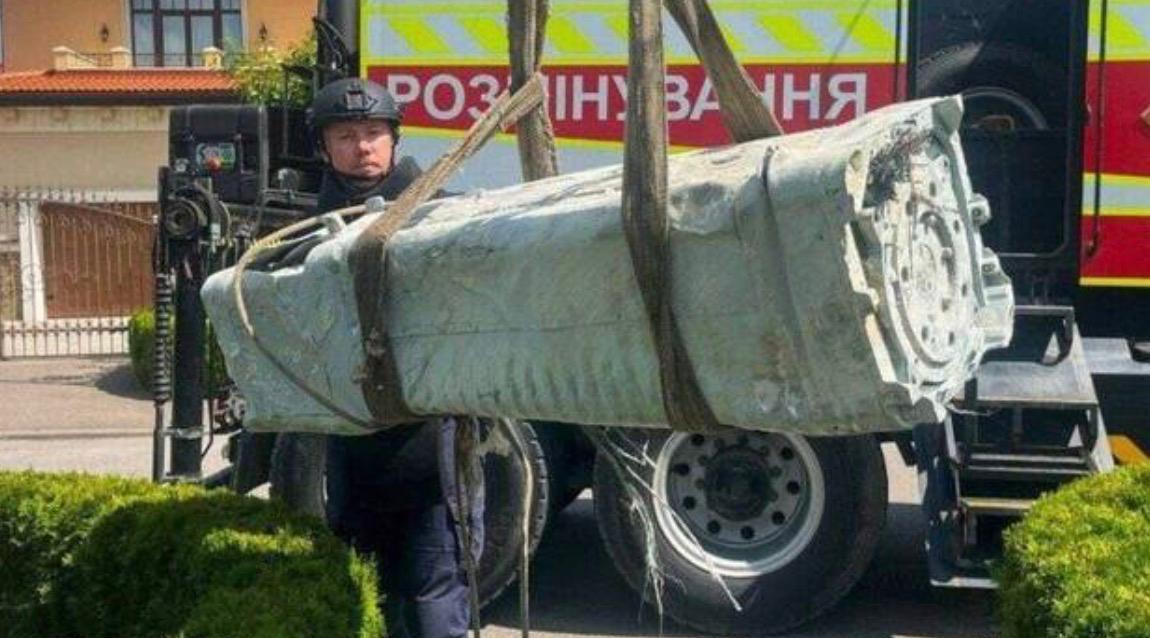 【俄军空袭乌克兰，意外留下了一枚未爆炸的先进导弹】
“防务博客”网站披露：最近俄
