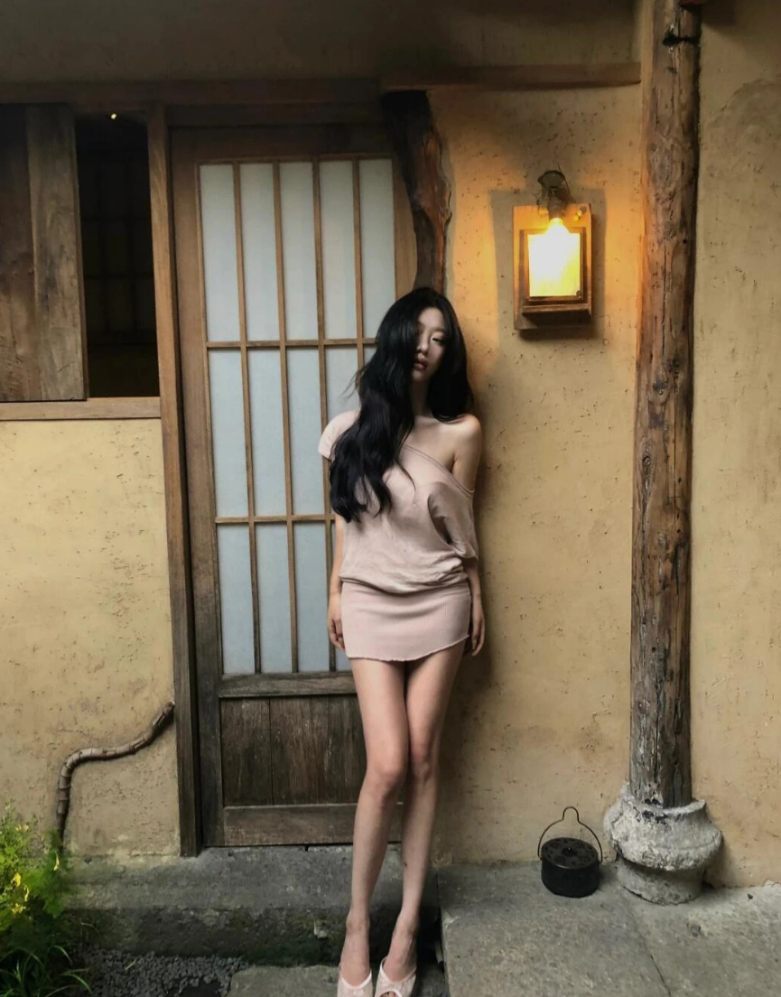 头发丝的反光 / 睫毛的阴影 / 嘴角的弧度，哪个戳中你？
