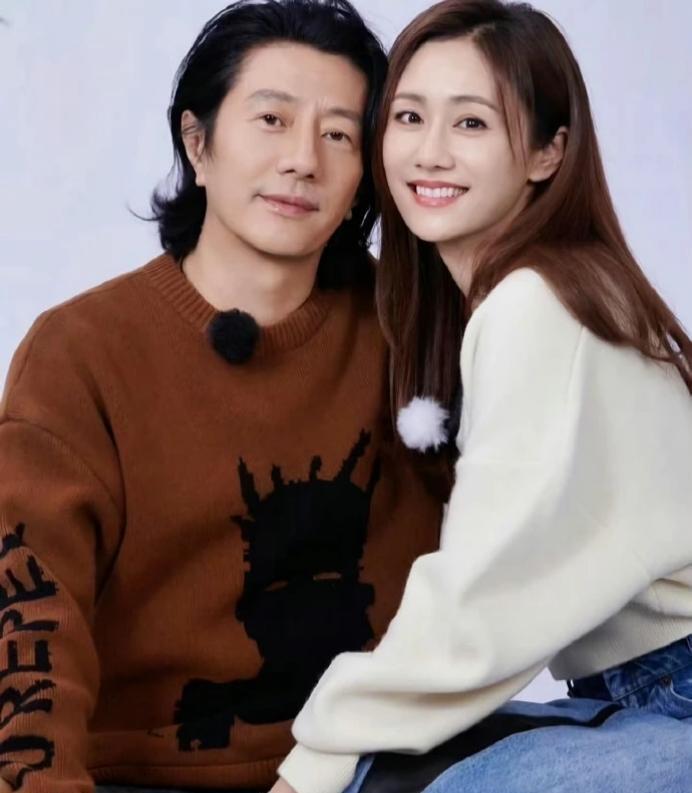 刘芸这辈子都离不开郑钧了，
原因很简单，
不是因为郑钧太有才，而是因为
郑钧已经